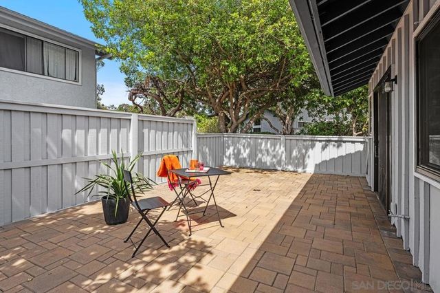 8028 Caminito Mallorca, La Jolla, CA 92037