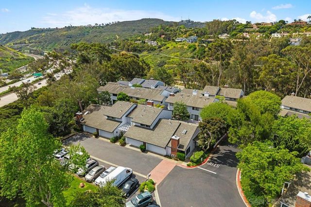 8028 Caminito Mallorca, La Jolla, CA 92037