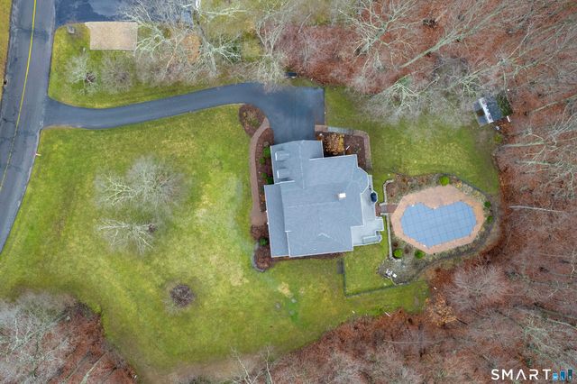 2 Apple Drive, Oxford, CT 06478