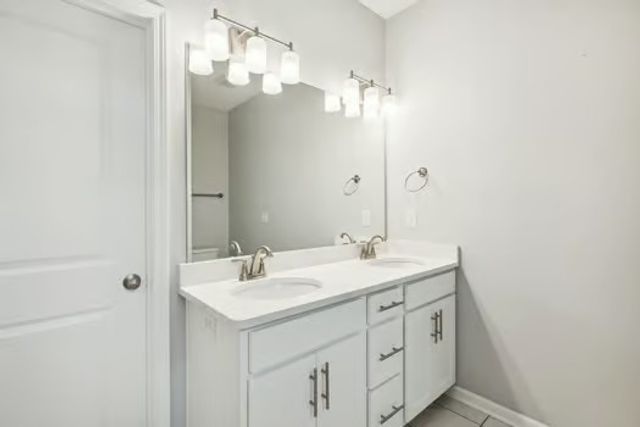 702 Arabella Dr, Lebanon, TN 37087