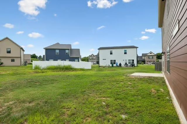 702 Arabella Dr, Lebanon, TN 37087