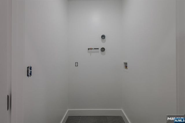 29 Kent Street, Newark, NJ 07108