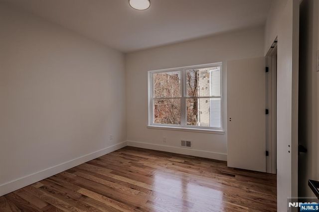 29 Kent Street, Newark, NJ 07108