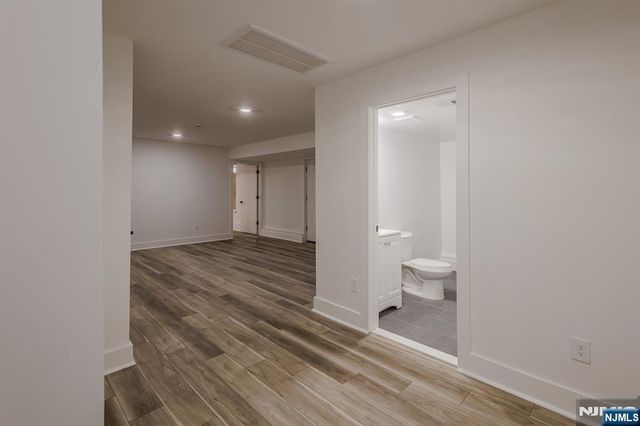 29 Kent Street, Newark, NJ 07108