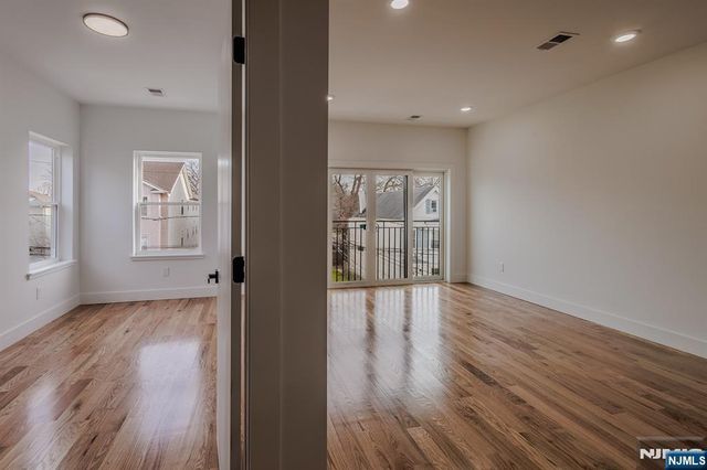 29 Kent Street, Newark, NJ 07108