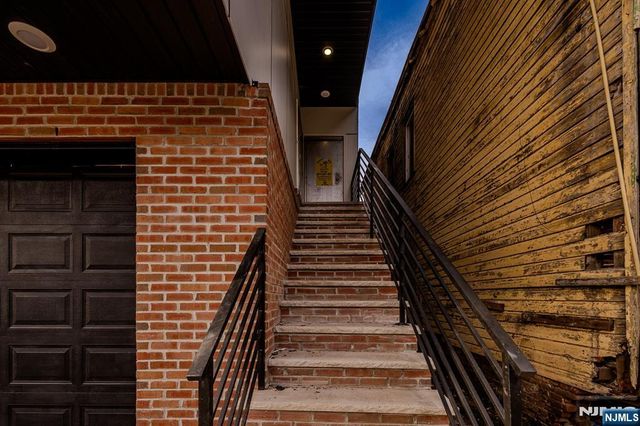 29 Kent Street, Newark, NJ 07108