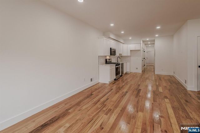 29 Kent Street, Newark, NJ 07108