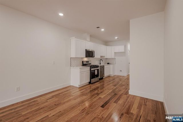 29 Kent Street, Newark, NJ 07108