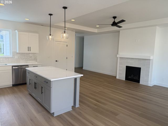 1200 Rachel Ln, Molalla, OR 97038