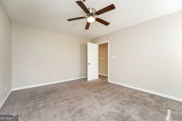 232 Farmbrook Parkway, Stockbridge, GA 30281