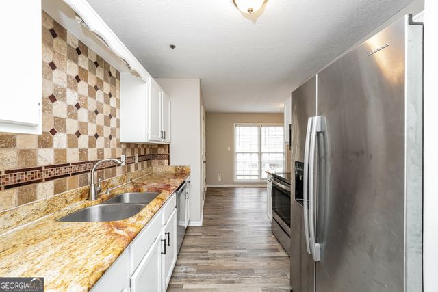 232 Farmbrook Parkway, Stockbridge, GA 30281