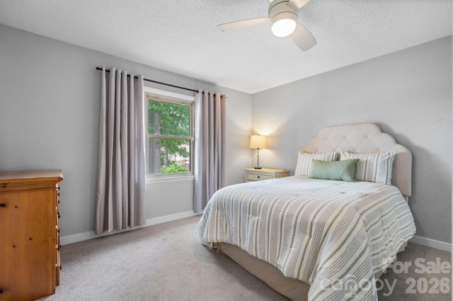 1330 5th Street NE 22, Hickory, NC 28601