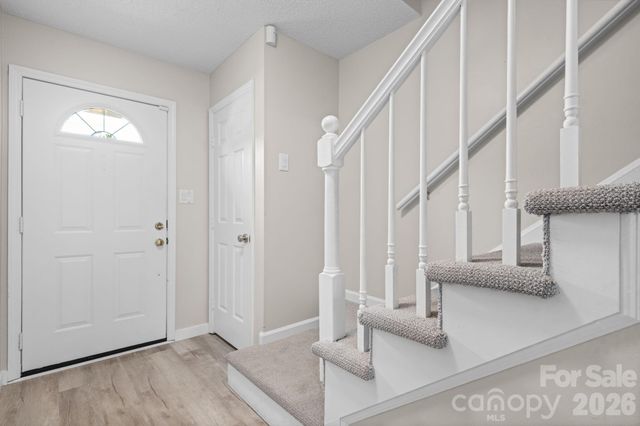 1330 5th Street NE 22, Hickory, NC 28601
