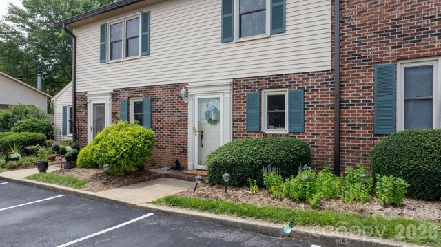 1330 5th Street NE 22, Hickory, NC 28601