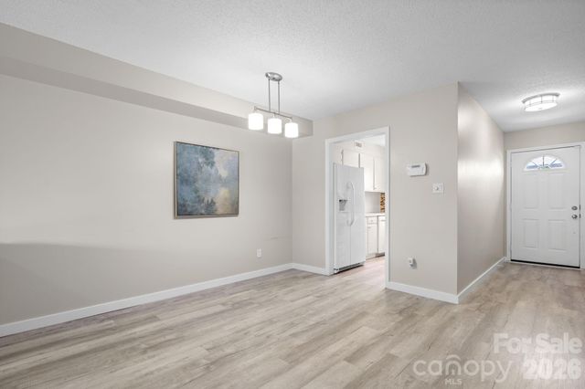 1330 5th Street NE 22, Hickory, NC 28601