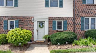 1330 5th Street NE 22, Hickory, NC 28601