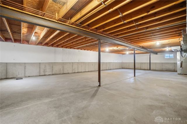 9048 Bedford Court, Clearcreek Twp, OH 45458