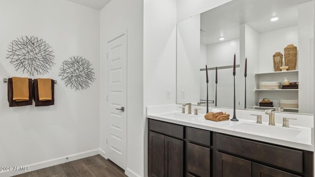 12555 W CHASE Lane, Avondale, AZ 85323