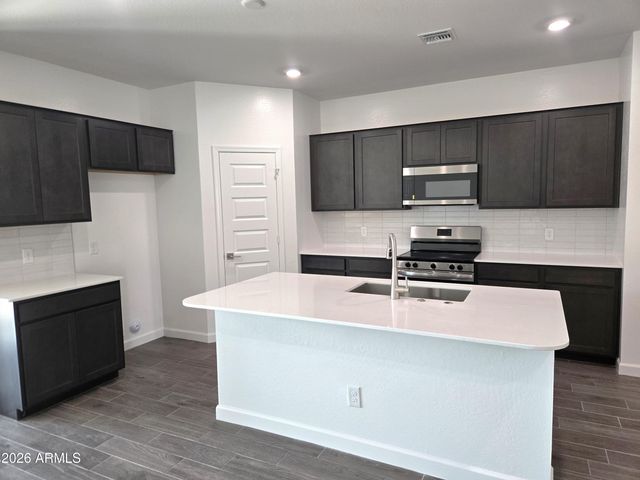 12555 W CHASE Lane, Avondale, AZ 85323