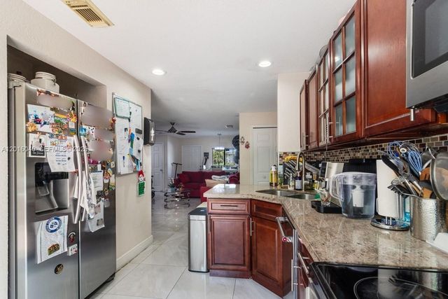 5605 NW 109th Ave 71, Doral, FL 33178