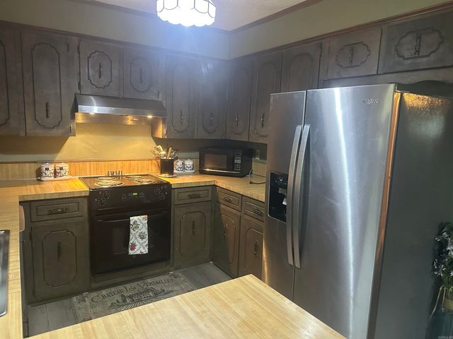 448 Candlewood Circle, Cabot, AR 72023