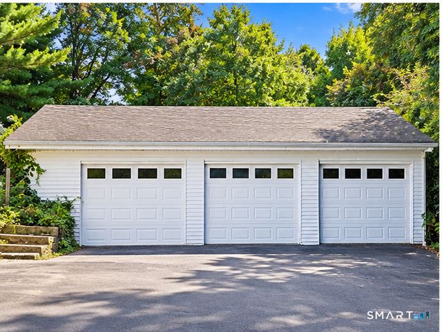 23 Coach Circle, Windsor, CT 06095