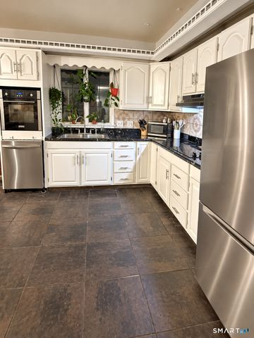 23 Coach Circle, Windsor, CT 06095