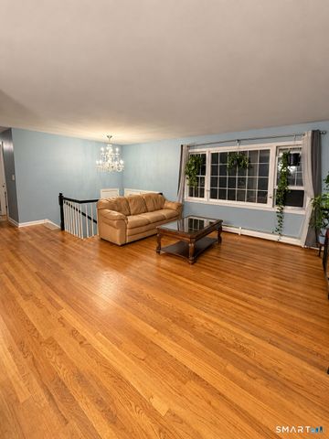 23 Coach Circle, Windsor, CT 06095