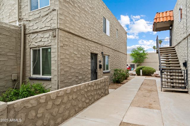 1251 N 47th Place, Phoenix, AZ 85008