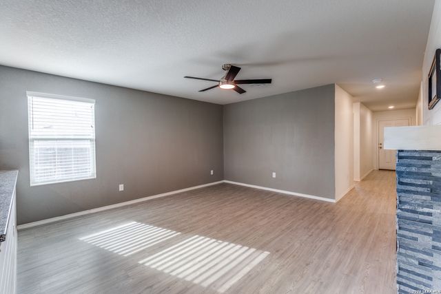 10535 Hammock Hill, Converse, TX 78109
