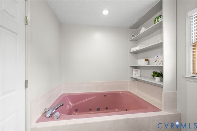 13901 Berkley Davis Dr, Chesterfield, VA 23838