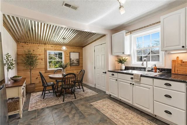 112 Newry Road, Seneca, SC 29672