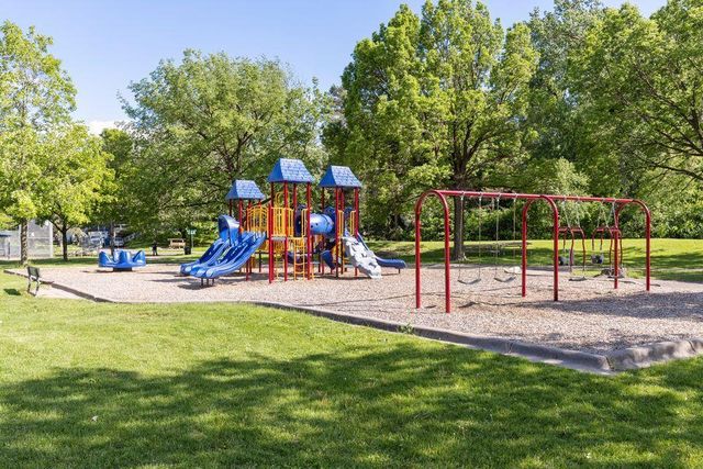 1501 Valders Avenue N, Golden Valley, MN 55427
