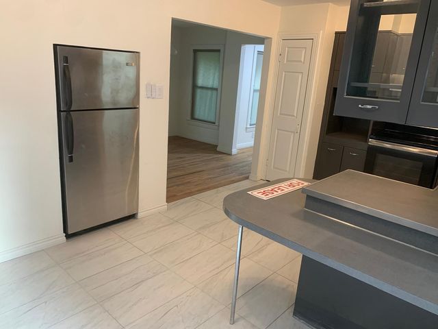 3449 Oak Creek Circle, Dallas, TX 75227