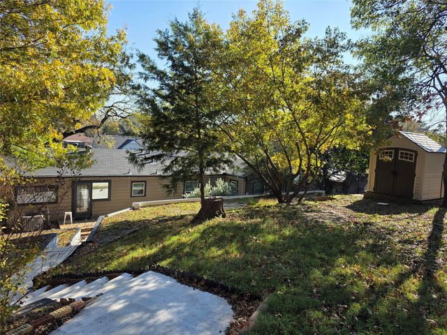 3449 Oak Creek Circle, Dallas, TX 75227