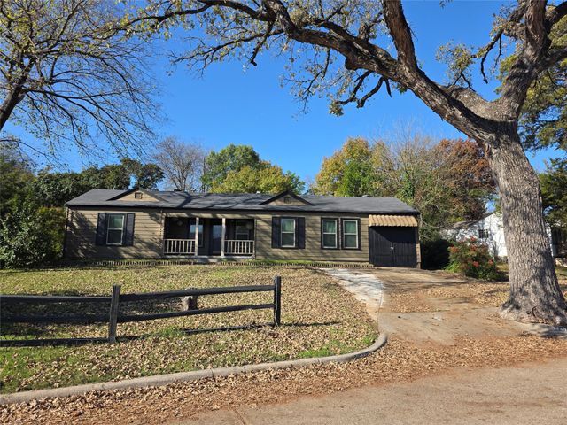 3449 Oak Creek Circle, Dallas, TX 75227