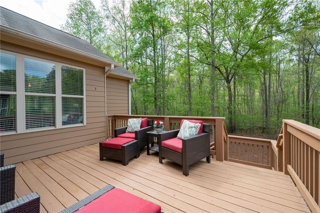 4421 Wooded Oaks NW, Kennesaw, GA 30152