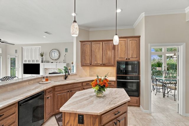 520 Camilla Lane, Lantana, TX 76226