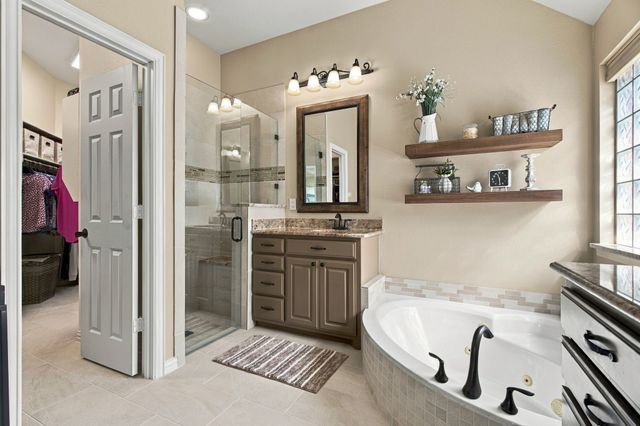 520 Camilla Lane, Lantana, TX 76226
