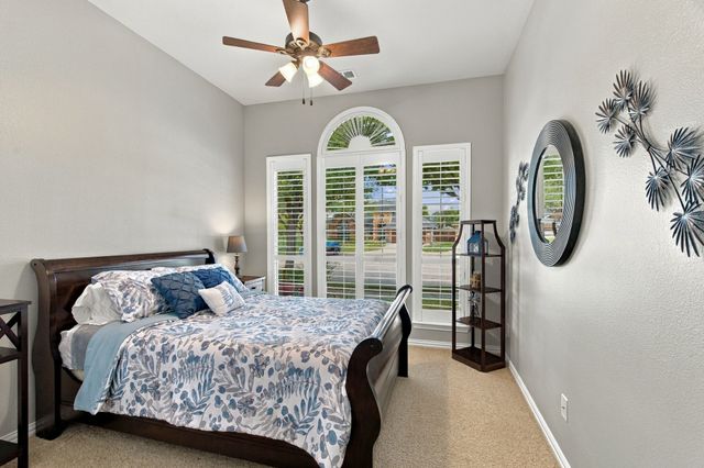 520 Camilla Lane, Lantana, TX 76226