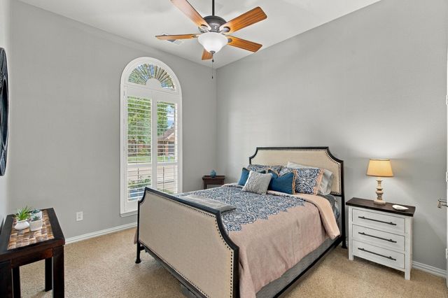 520 Camilla Lane, Lantana, TX 76226