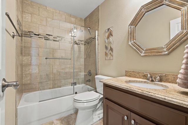 520 Camilla Lane, Lantana, TX 76226