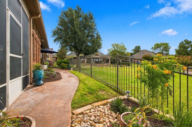 520 Camilla Lane, Lantana, TX 76226