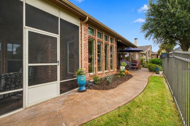 520 Camilla Lane, Lantana, TX 76226