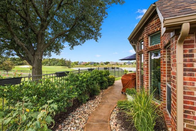 520 Camilla Lane, Lantana, TX 76226