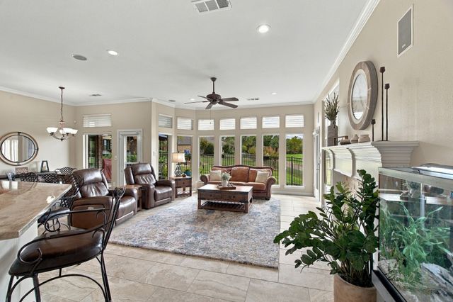 520 Camilla Lane, Lantana, TX 76226