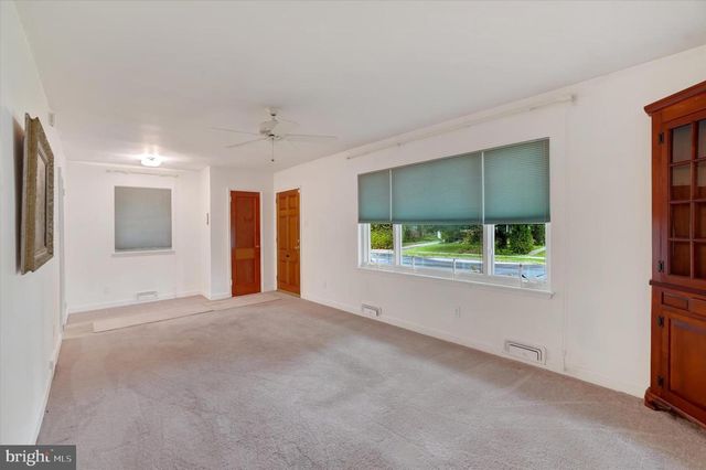 304 E COOVER ST, Mechanicsburg, PA 17055