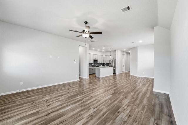 1338 Lakeside Creek Road, Magnolia, TX 77354