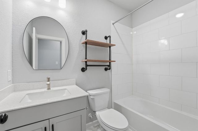 1338 Lakeside Creek Road, Magnolia, TX 77354