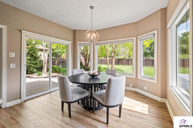4205 N 195 Street, Elkhorn, NE 68022